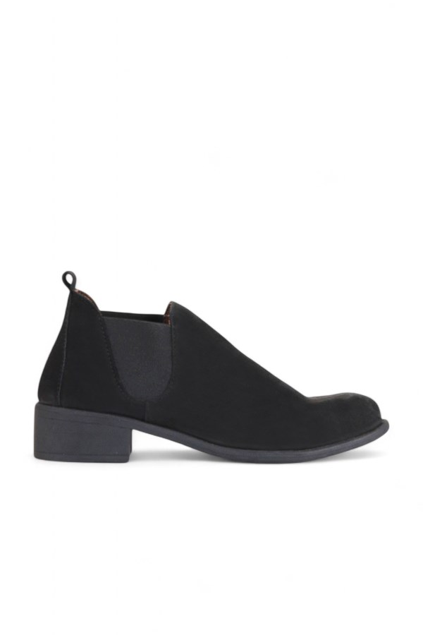 BLACK NUBUCK LOW HEEL WOMEN