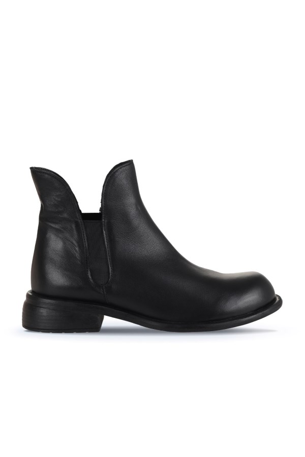 BLACK LOW HEEL WOMEN