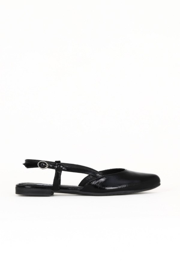 BLACK PATENT LOW HEEL SANDALS WOMEN